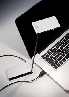Zett USB tafellamp Baltensweiler