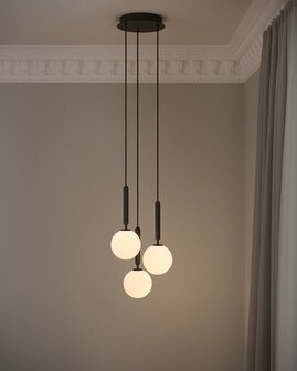 Miira 3 large opal hanglamp Nuura 