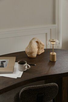 Blossi table mini portable tafellamp Nuura 