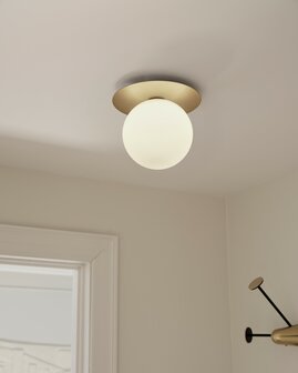 Liila 1 opal large IP44 wandlamp Nuura 