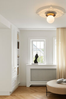 Liila 1 opal large IP44 wandlamp Nuura 