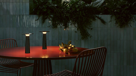 Lix dim to amber portable tafellamp IP44.de