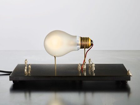 i ricchi poveri monument for a bulb led tafellamp Ingo Maurer 