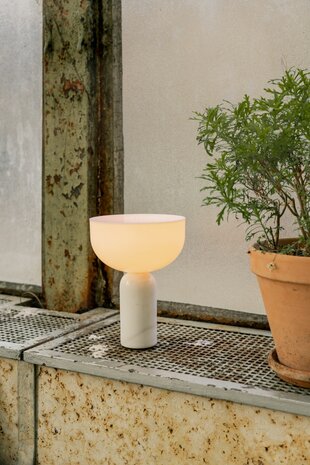 Kizu Portable wit tafellamp New Works