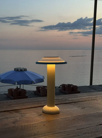 PL2 - Portable tafellamp Sowden