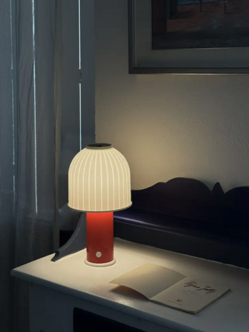 TL7  - Portable tafellamp Sowden