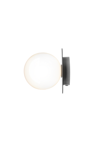 Liila 1 Opal Medium IP44  wandlamp Nuura 