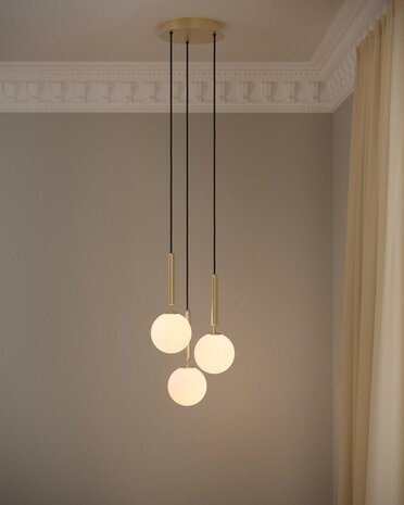 Miira 3 large opal hanglamp Nuura 