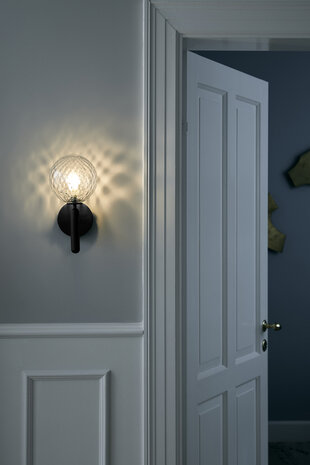Miira Wall Optic clear wandlamp Nuura&nbsp;