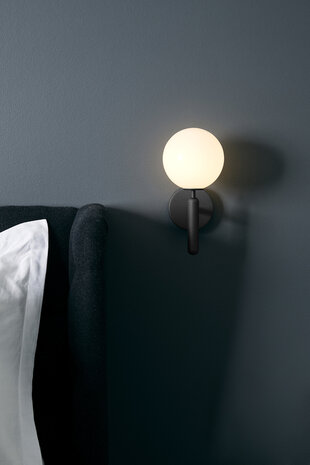 Miira Wall Opal wandlamp Nuura&nbsp;