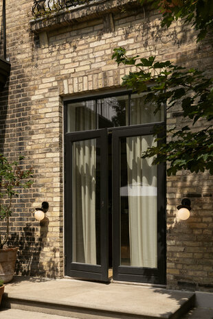 Liila opal outdoor IP54  wandlamp Nuura 